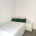 Rent a room of 90 m² in barcelona