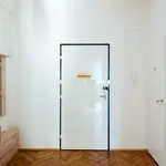 Pronajměte si 2 ložnic/e byt o rozloze 63 m² v Prague