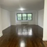 Rent 2 bedroom apartment of 1215 m² in Manhattan