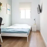 Rent a room of 123 m² in Zaragoza