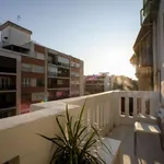 Rent a room of 180 m² in valencia