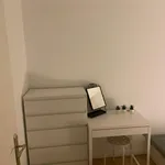 Rent 3 bedroom apartment in Lisbon