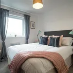 Rent 2 bedroom flat in Salford