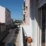 Rent a room of 110 m² in lisbon