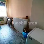 Affitto 3 camera appartamento di 65 m² in Modena