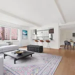 Rent 3 bedroom apartment of 112 m² in New York