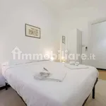 Rent 4 bedroom apartment of 100 m² in Genoa