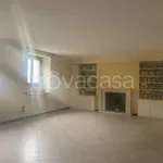 Affitto 4 camera casa di 250 m² in Cadeo