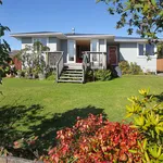 Rent 4 bedroom house in Kaipātiki