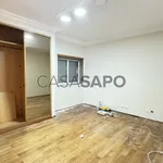 Rent 1 bedroom house of 360 m² in Porto