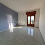 Affitto 4 camera appartamento di 110 m² in Melito di Porto Salvo