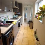 Rent 4 bedroom house in East Midlands