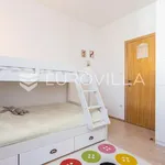 Rent 2 bedroom apartment of 70 m² in Split