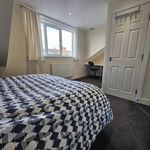 Rent 3 bedroom house in Leeds