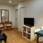 Rent a room of 100 m² in lisbon