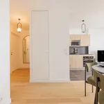 Rent 2 bedroom apartment of 76 m² in Clichy