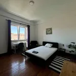 Rent a room in lisbon