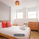 Rent 2 bedroom flat in Scotland