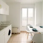  appartement avec 4 chambre(s) en location à Paris