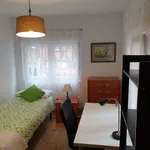 Rent a room of 84 m² in oviedo