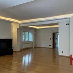 Rent 7 bedroom house of 500 m² in politia