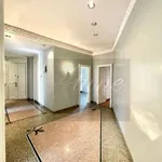 Rent 6 bedroom apartment of 200 m² in Rome