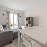 Rent a room of 80 m² in valencia