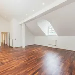 Rent 3 bedroom apartment of 135 m² in Wien