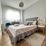 Rent 4 bedroom apartment of 75 m² in Madrid