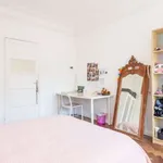 Rent a room of 100 m² in lisbon