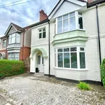 Rent 3 bedroom flat in West Midlands