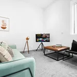 Luxury Apartment - Brierley Hill - Parking (Has an Apartment)