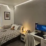 Rent 6 bedroom house in Leeds