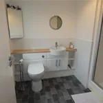 Rent 2 bedroom flat in Renfrewshire