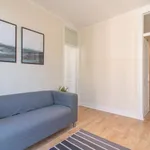 Rent a room in lisbon