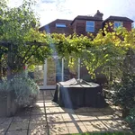 Rent 3 bedroom house in Surrey