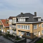 Ongemeubeld woonappartement nabij markt in  De Panne