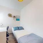 Rent a room of 78 m² in Valencia