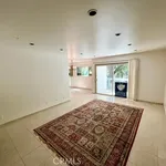 Rent 3 bedroom apartment of 119 m² in calabasas