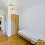 Rent 2 bedroom flat in Edinburgh