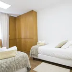 Rent 3 bedroom apartment of 70 m² in Porto