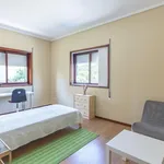 Rent 4 bedroom apartment in Porto