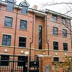 Rent 3 bedroom apartment in Yorkshire And The Humber