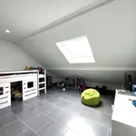 Rent 3 bedroom apartment in Châtelet