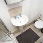 Rent 5 bedroom apartment in West Midlands