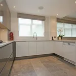 Rent 3 bedroom flat in London