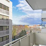 Appartement de 731 m² avec 1 chambre(s) en location à Toronto