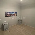 Affitto 5 camera appartamento di 80 m² in Voghera