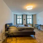 Miete 3 Schlafzimmer wohnung von 120 m² in Berlin