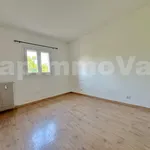 Appartement de 84 m² avec 4 chambre(s) en location à LE BEAUSSET